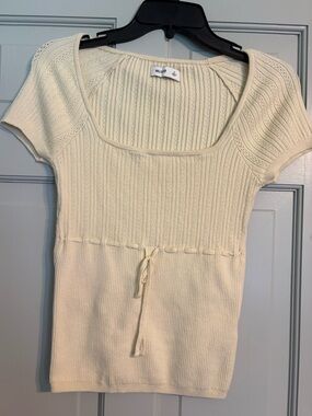 Hollister Medium Cream Ribbed Square Neck Drawstring Knit Top